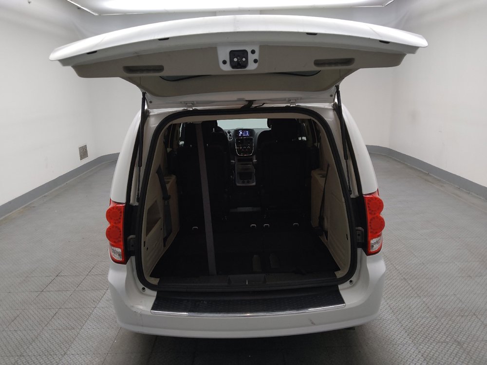 Used 2019 Dodge Grand Caravan SE FWD image 29