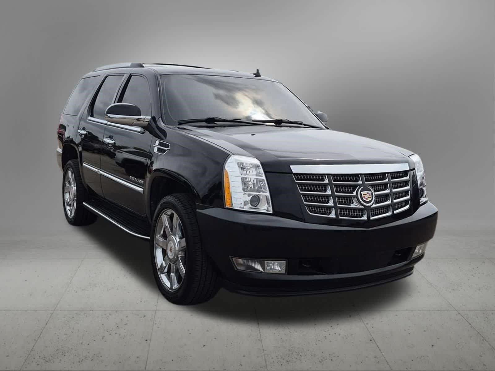 Used 2010 Cadillac Escalade Luxury AWD/4WD image 7