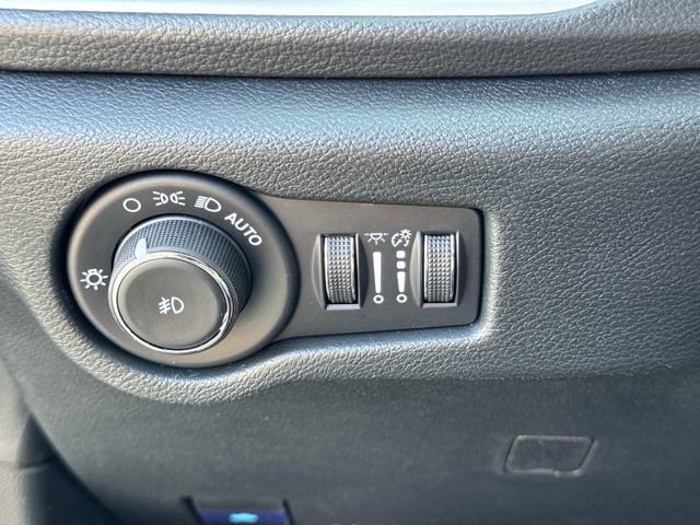 New 2026 Chrysler Pacifica Select image 29