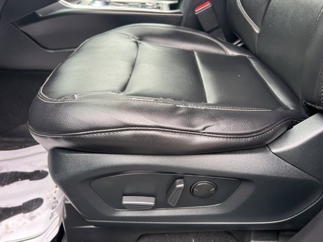 Used 2020 Ford Explorer XLT w/ Equipment Group 202A image 23