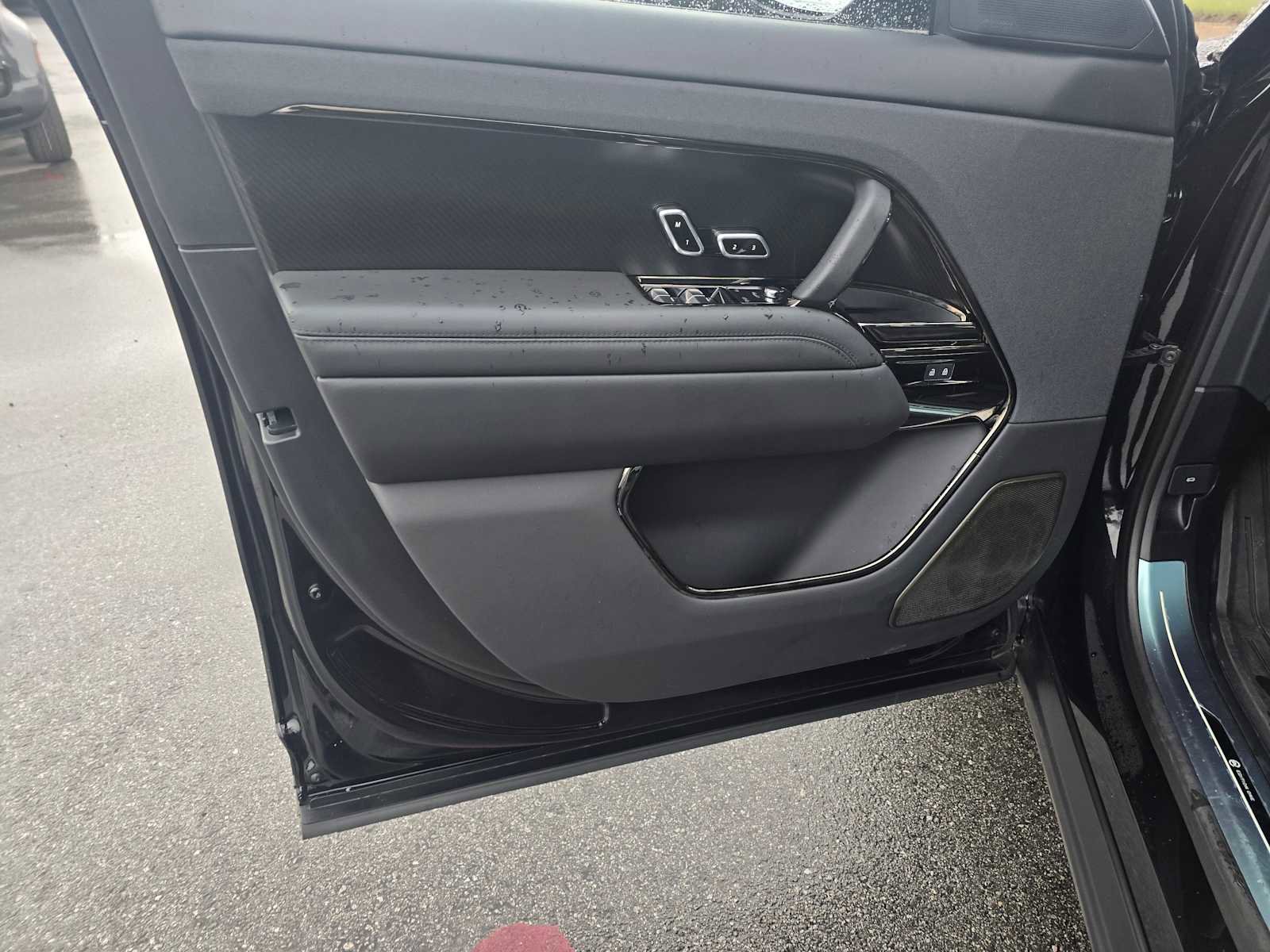 Used 2024 Land Rover Range Rover Sport image 24