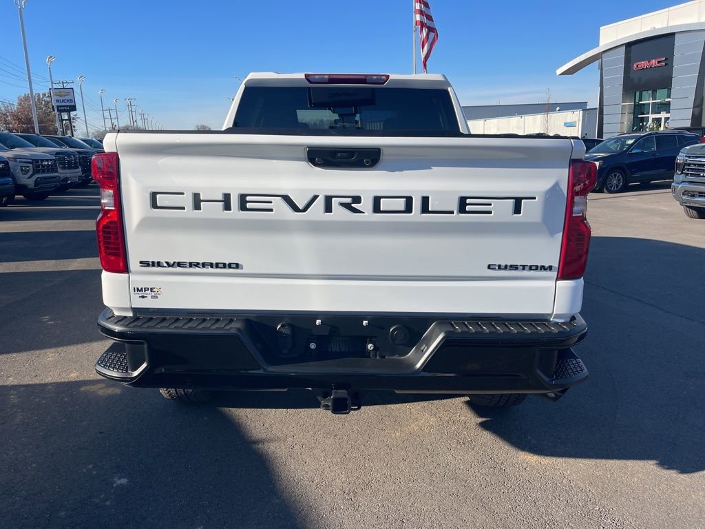 Used 2025 Chevrolet Silverado 1500 Custom Trail Boss w/ Turbomax Blackout Package image 4