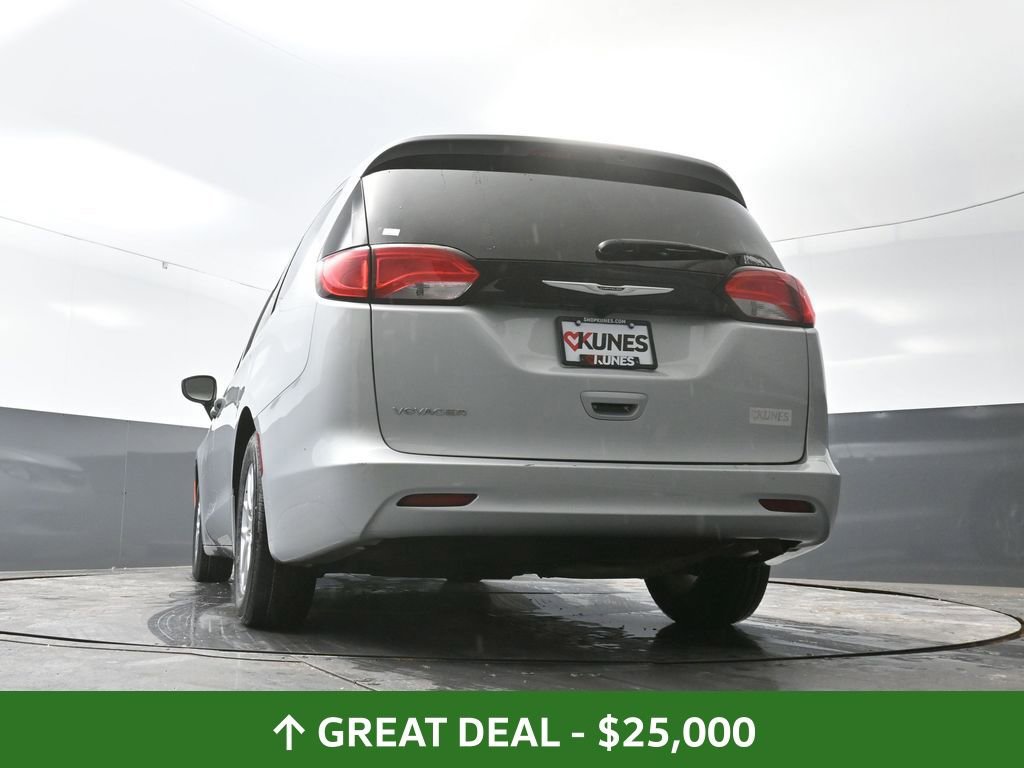 Used 2024 Chrysler Voyager LX image 56