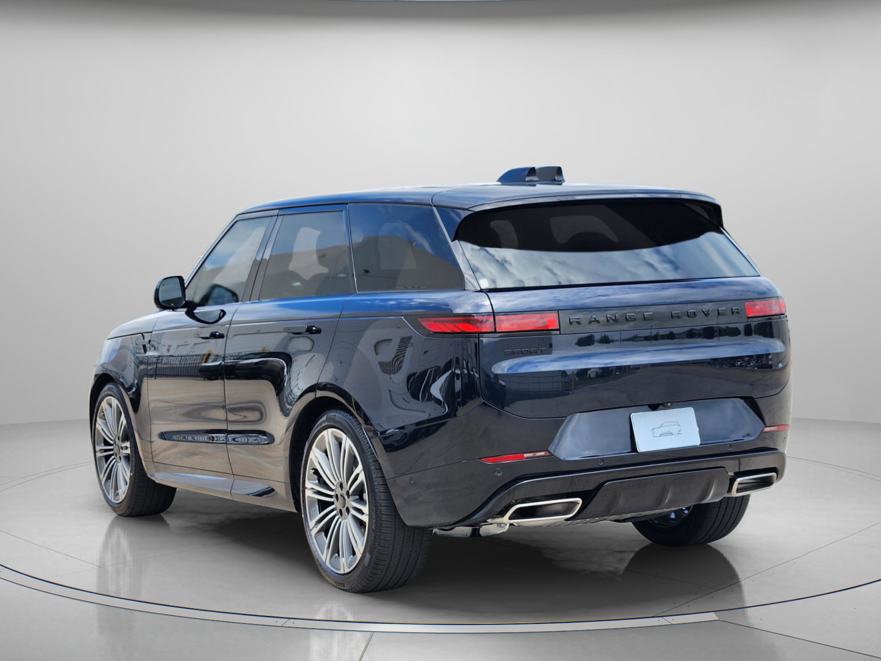 New 2026 Land Rover Range Rover Sport Dynamic SE AWD/4WD image 3