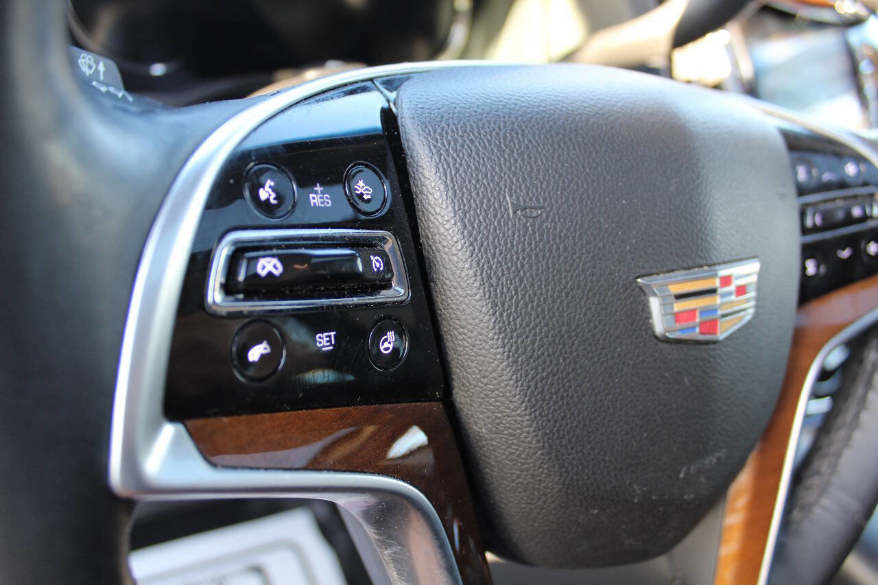 Used 2017 Cadillac Escalade Luxury image 12
