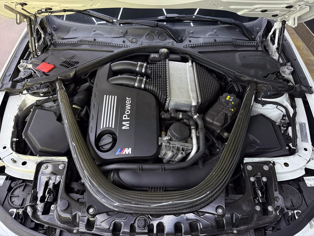 Used 2015 BMW M4 Convertible RWD image 26