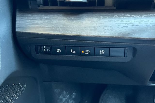 Used 2024 Nissan Ariya FWD image 36