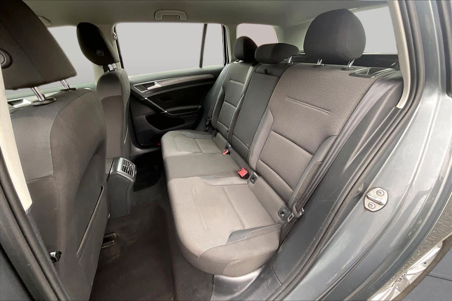Used 2019 Volkswagen Golf S FWD image 19