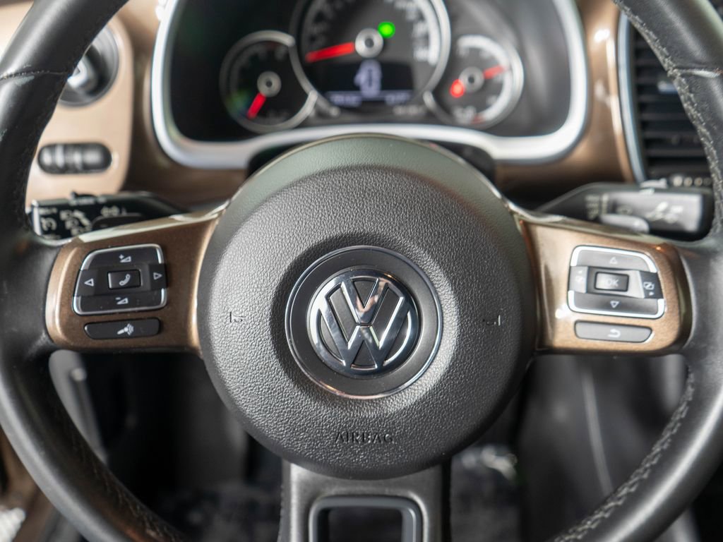 Used 2013 Volkswagen Beetle TDI FWD image 13