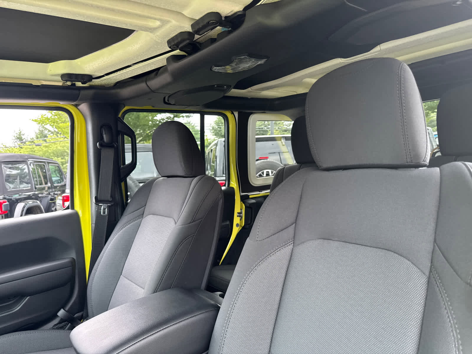 New 2023 Jeep Wrangler Unlimited Sport image 14