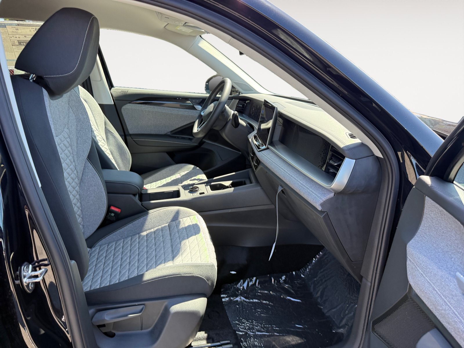 New 2026 Volkswagen Tiguan S FWD image 19