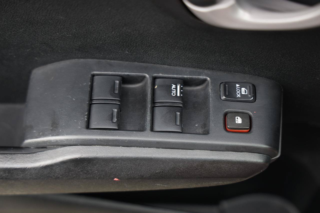 Used 2010 Honda Fit Sport image 40