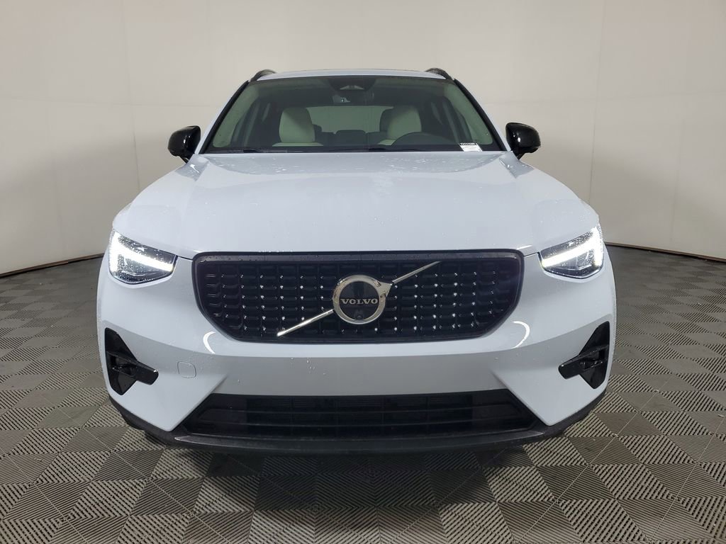 Certified 2026 Volvo XC40 B5 Plus w/ Protection Package Premier video 2