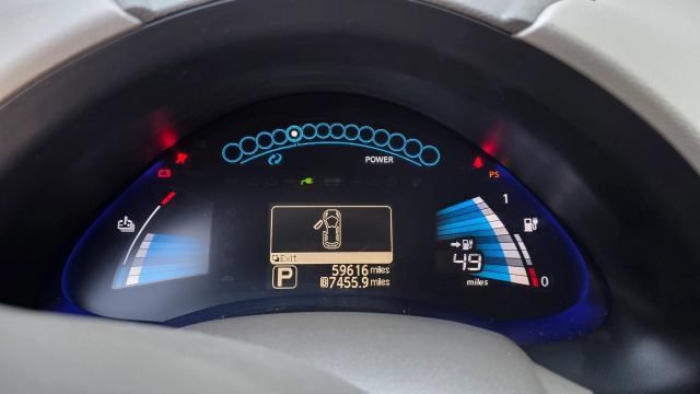 Used 2011 Nissan Leaf w/ Protection Pkg FWD image 8