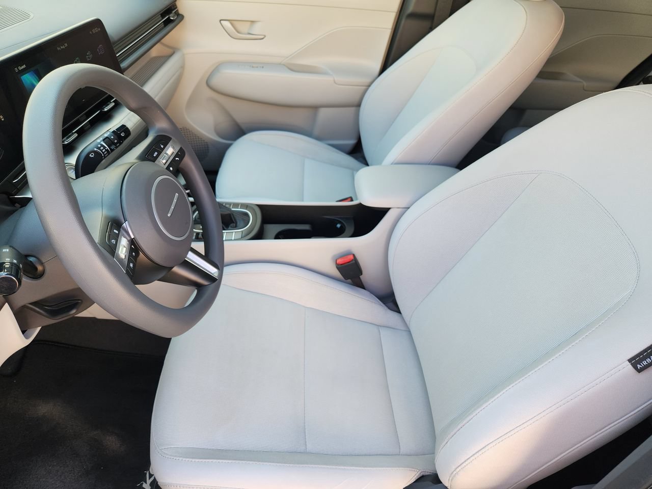 Used 2024 Hyundai Kona SE FWD image 10