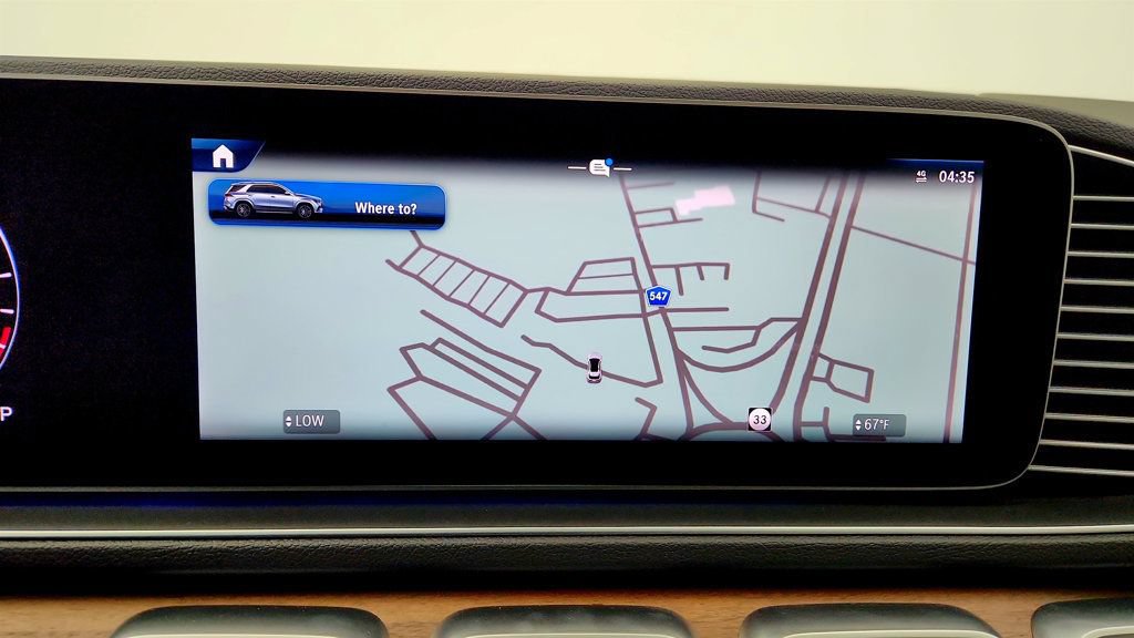 Used 2025 Mercedes-Benz GLE 450e 4MATIC w/ Winter Package image 18