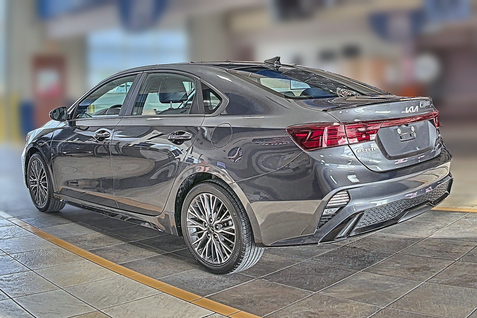 Used 2023 Kia Forte GT-Line FWD image 2