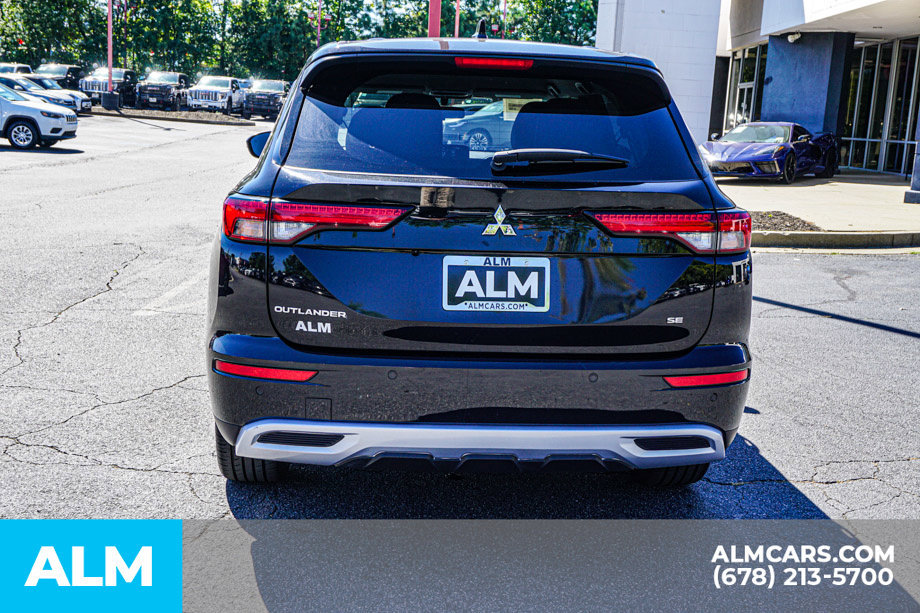 Used 2024 Mitsubishi Outlander SE AWD/4WD image 10
