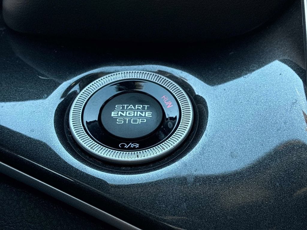 Used 2022 Jeep Grand Cherokee Altitude AWD/4WD image 26