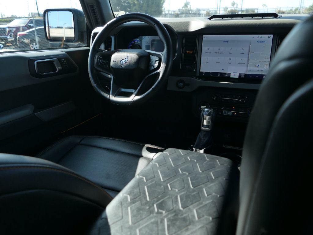 Used 2023 Ford Bronco Badlands w/ Sasquatch Package AWD/4WD image 26