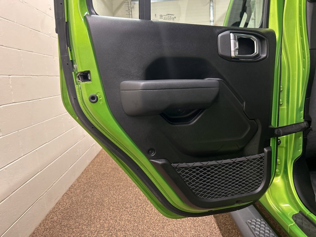 Used 2025 Jeep Gladiator Sport image 14