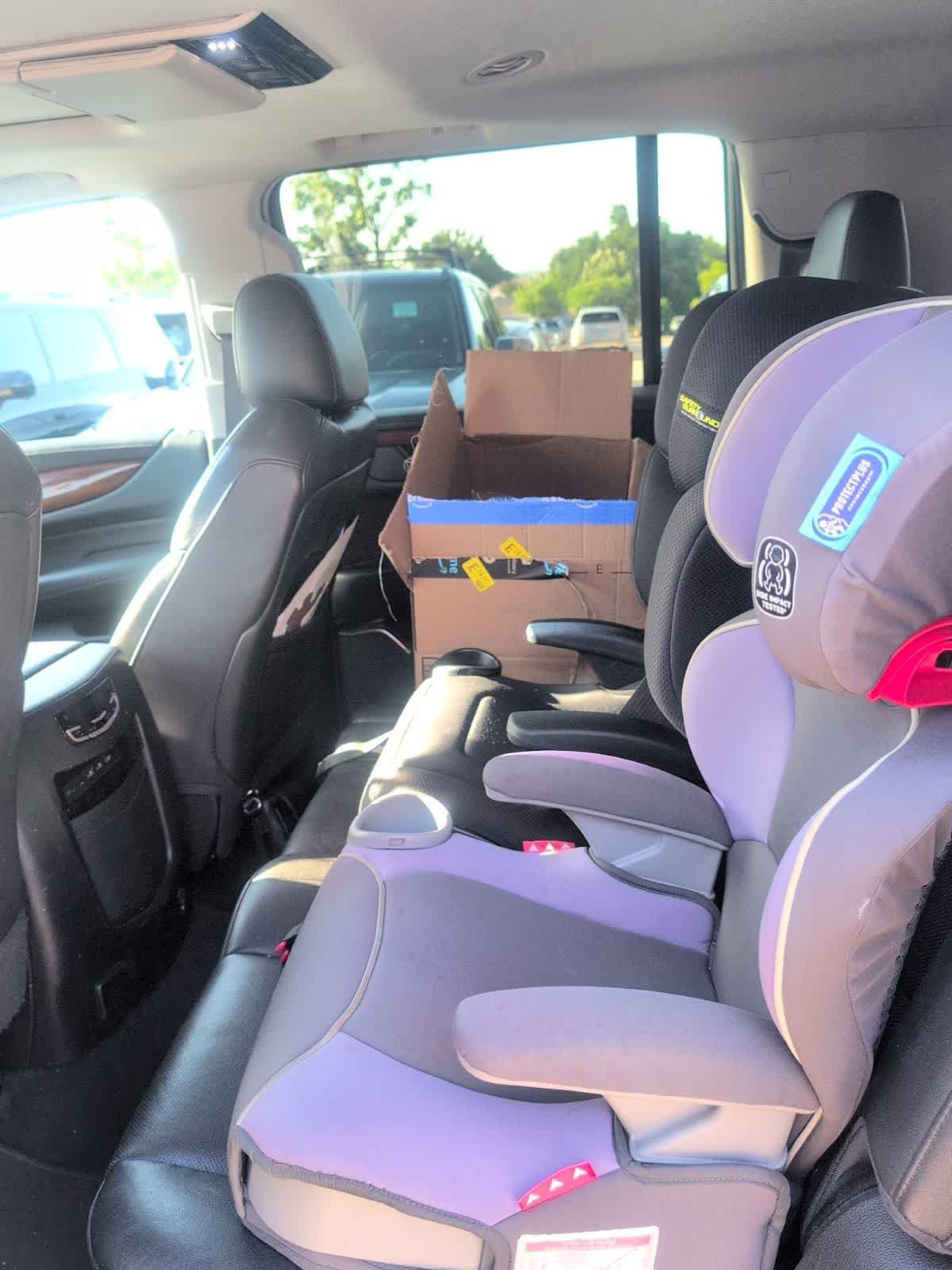 Used 2018 Cadillac Escalade ESV Luxury RWD image 5