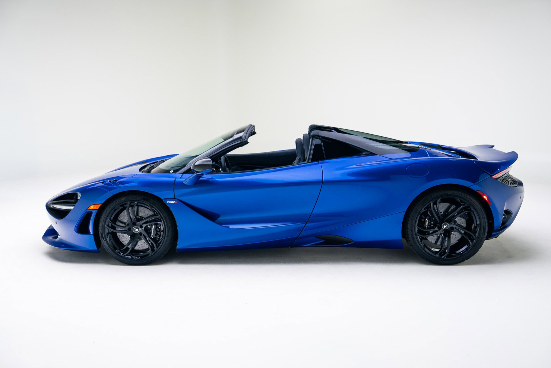 Used 2024 McLaren 750S Spider image 15