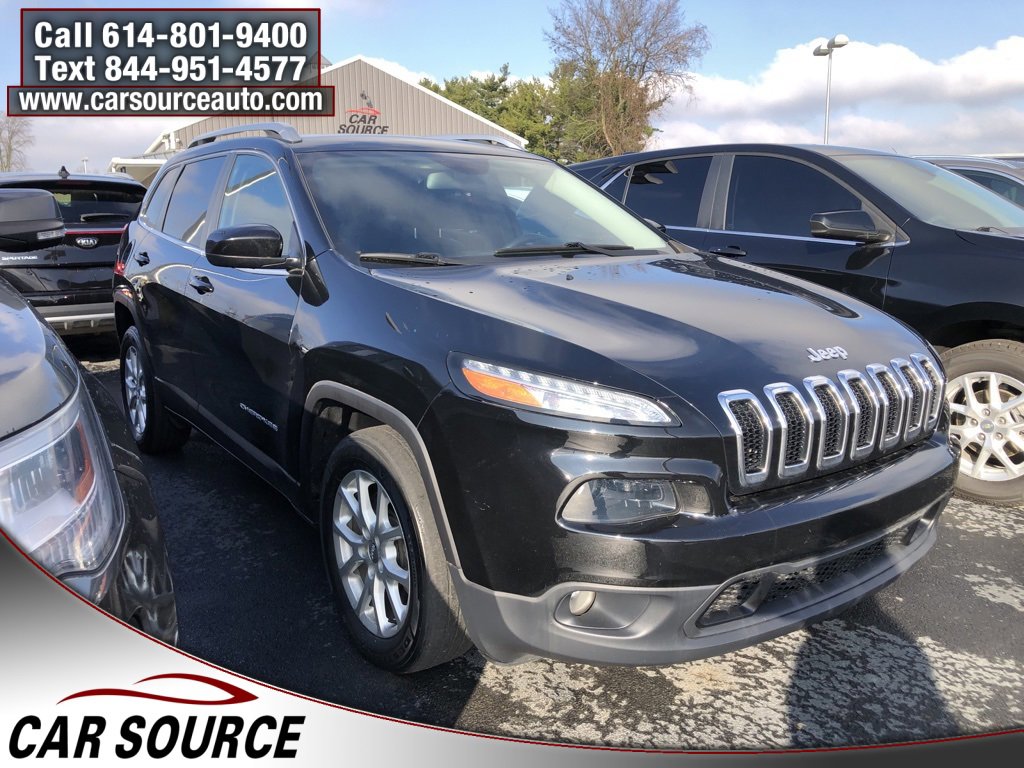 Used 2018 Jeep Cherokee Latitude Plus w/ Cold Weather Group image 3