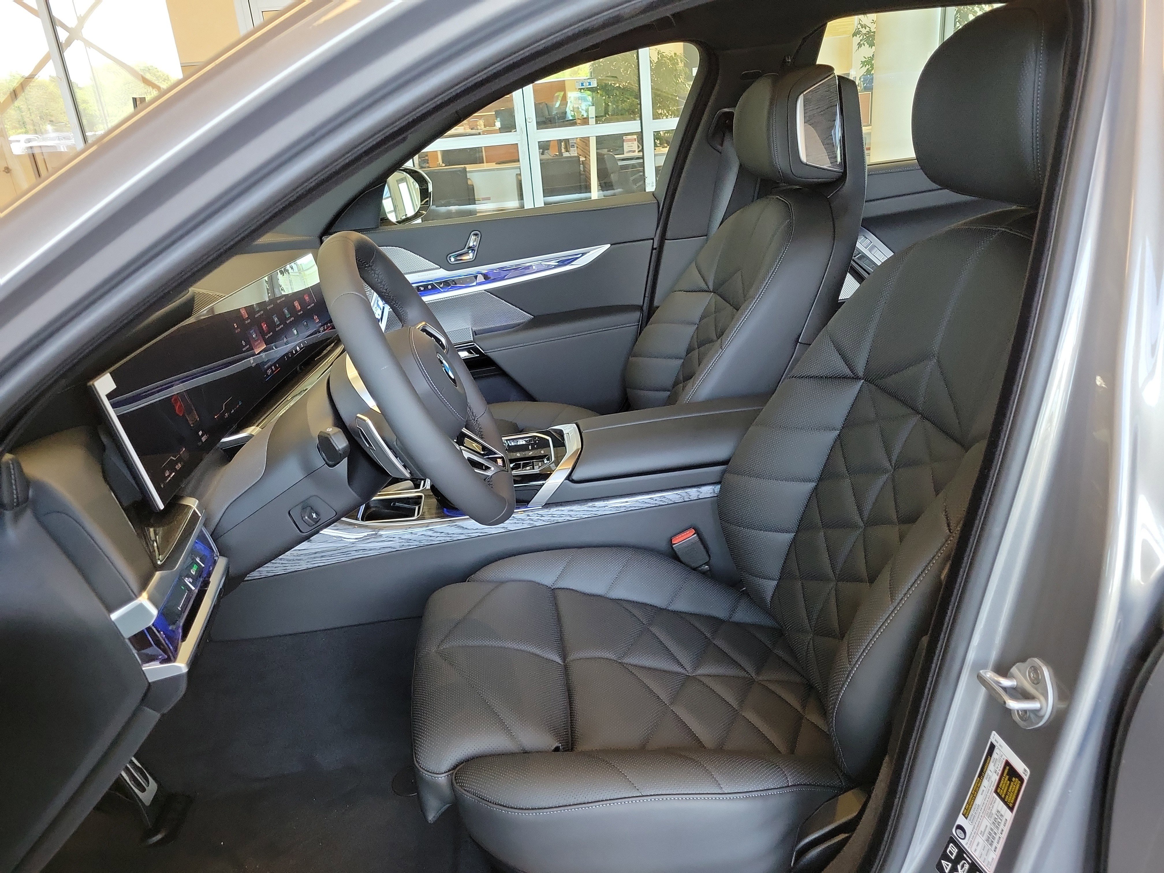 Used 2025 BMW 740i xDrive image 14