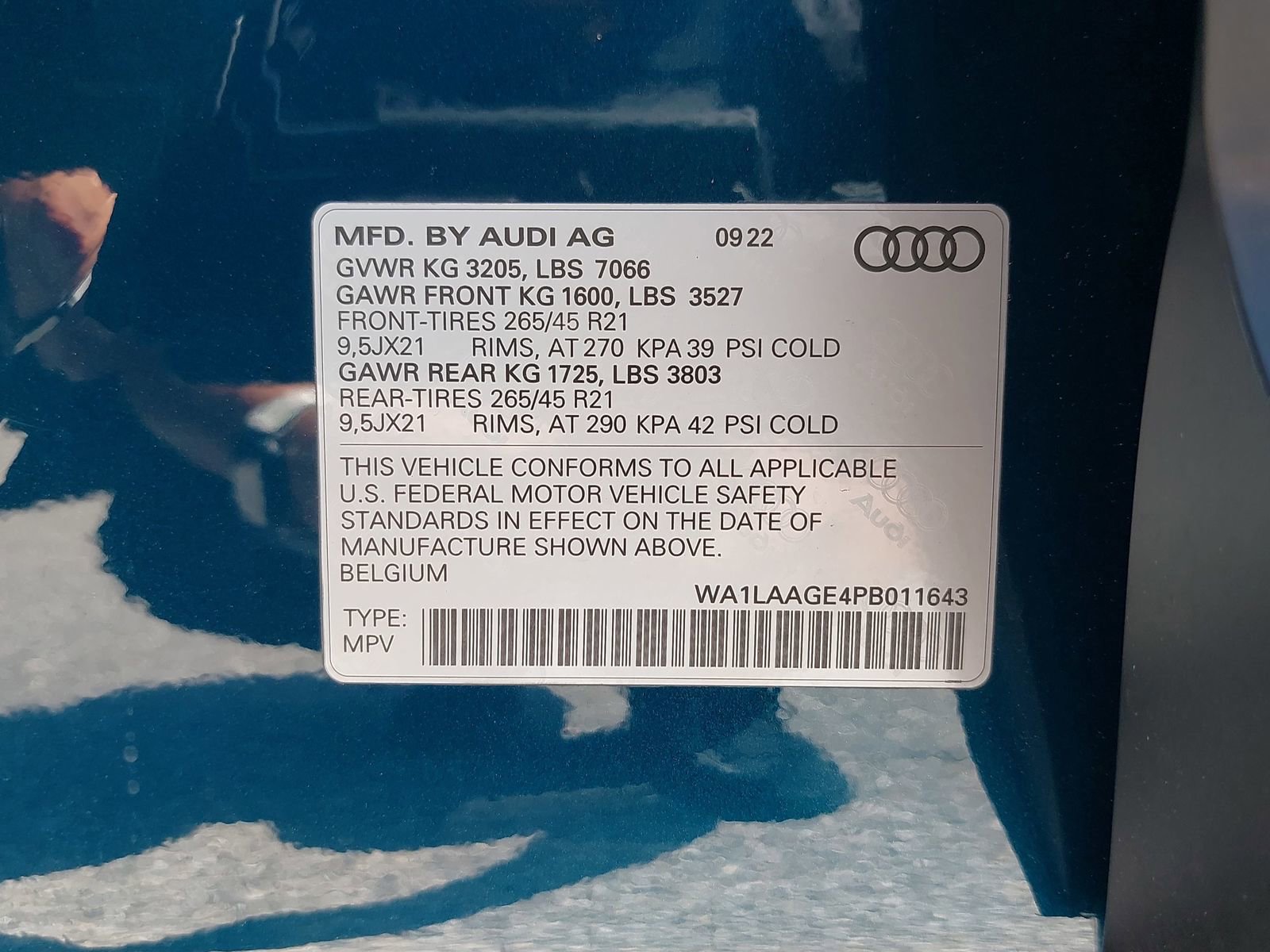 Used 2023 Audi e-tron Premium Plus w/ Premium Plus Package AWD/4WD image 41