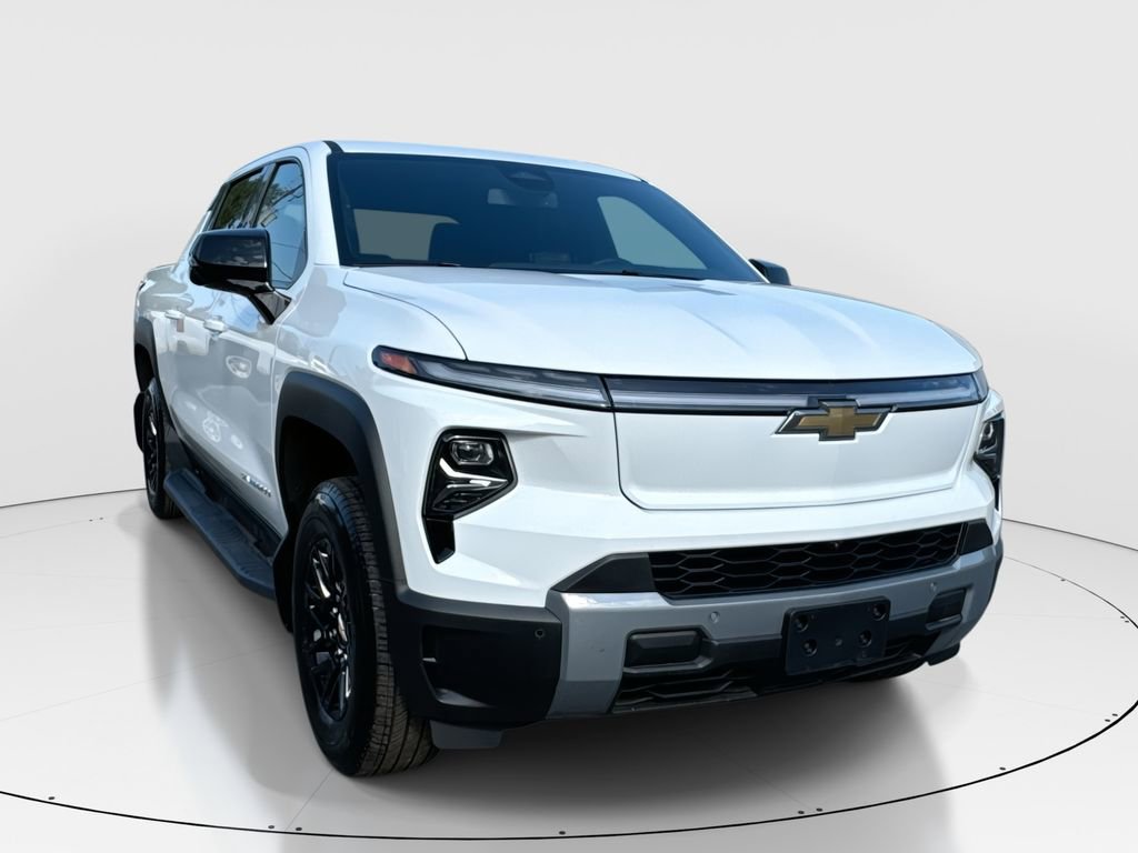 Used 2025 Chevrolet Silverado EV LT image 1