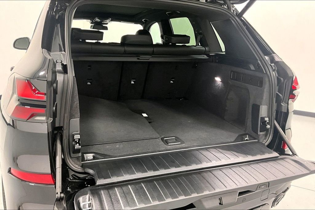 New 2026 BMW X5 xDrive40i w/ M Sport Package image 33