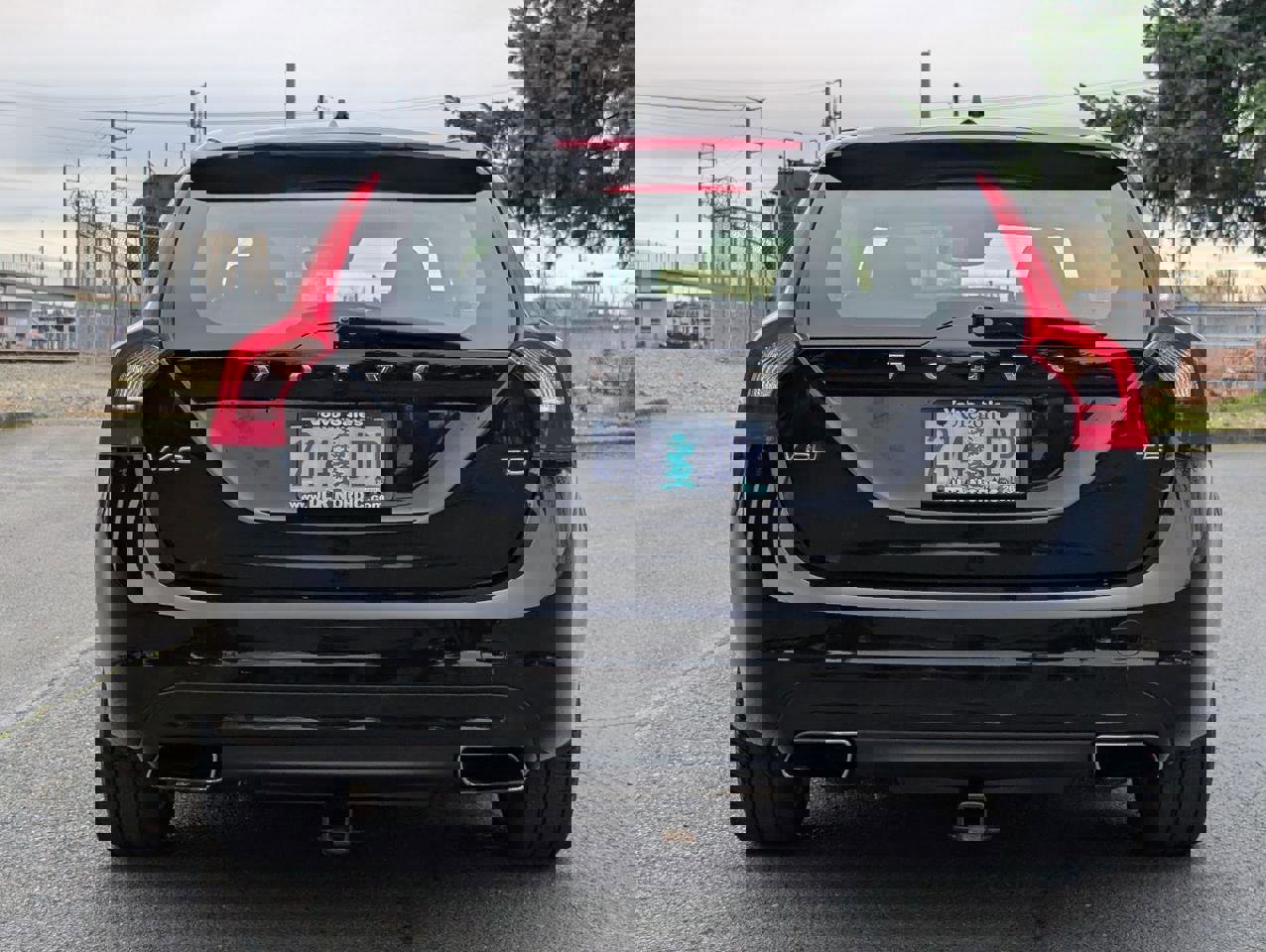 Used 2015 Volvo V60 T5 Platinum image 6