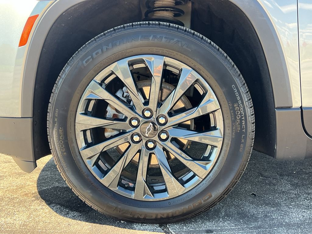 Used 2023 Chevrolet Traverse RS image 10