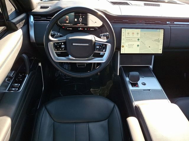 Used 2025 Land Rover Range Rover Long Wheelbase Autobiography image 15