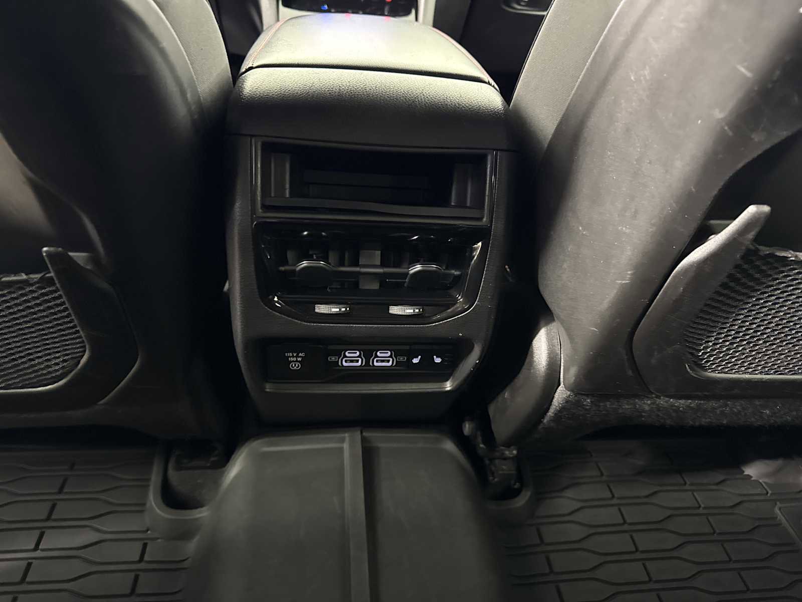 Used 2022 Jeep Grand Cherokee Trailhawk w/ Luxury Tech Group III image 31