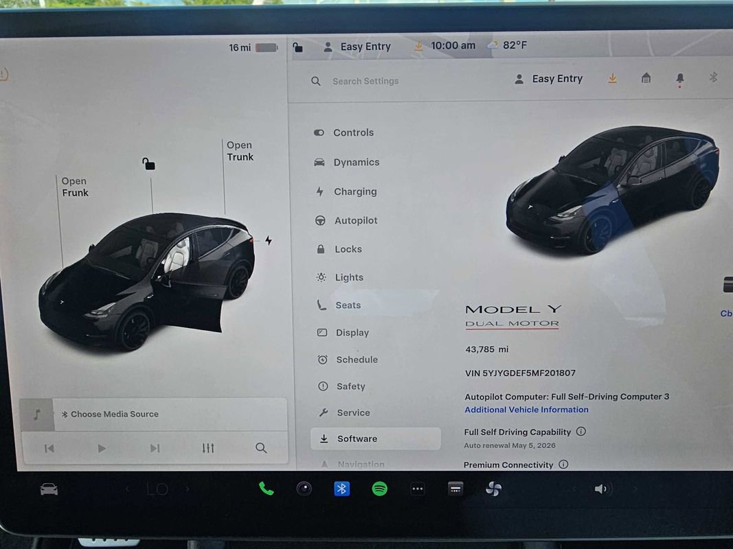 Used 2021 Tesla Model Y Performance image 11