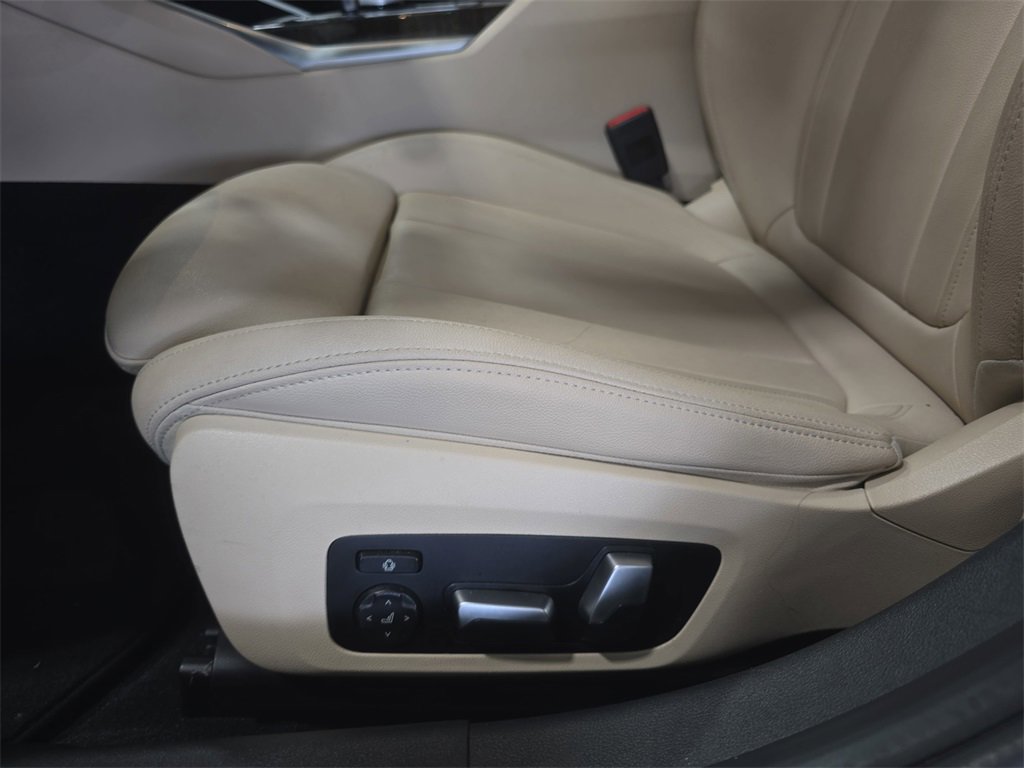 Used 2021 BMW 330i Sedan w/ Convenience Package image 24