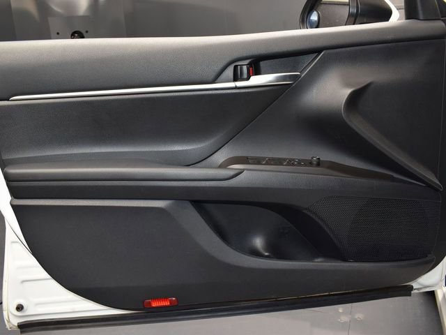 Used 2021 Toyota Camry SE image 17