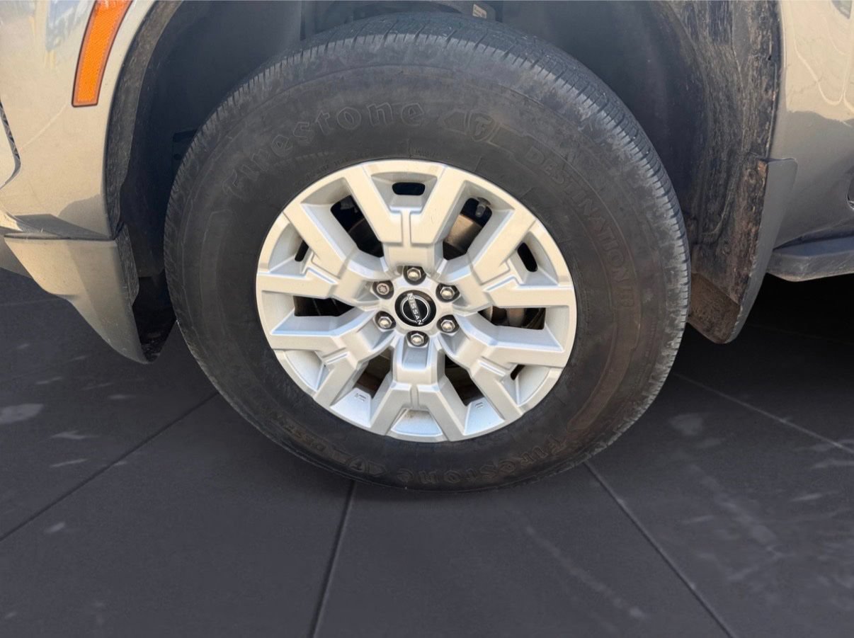 Used 2022 Nissan Frontier SV AWD/4WD image 10