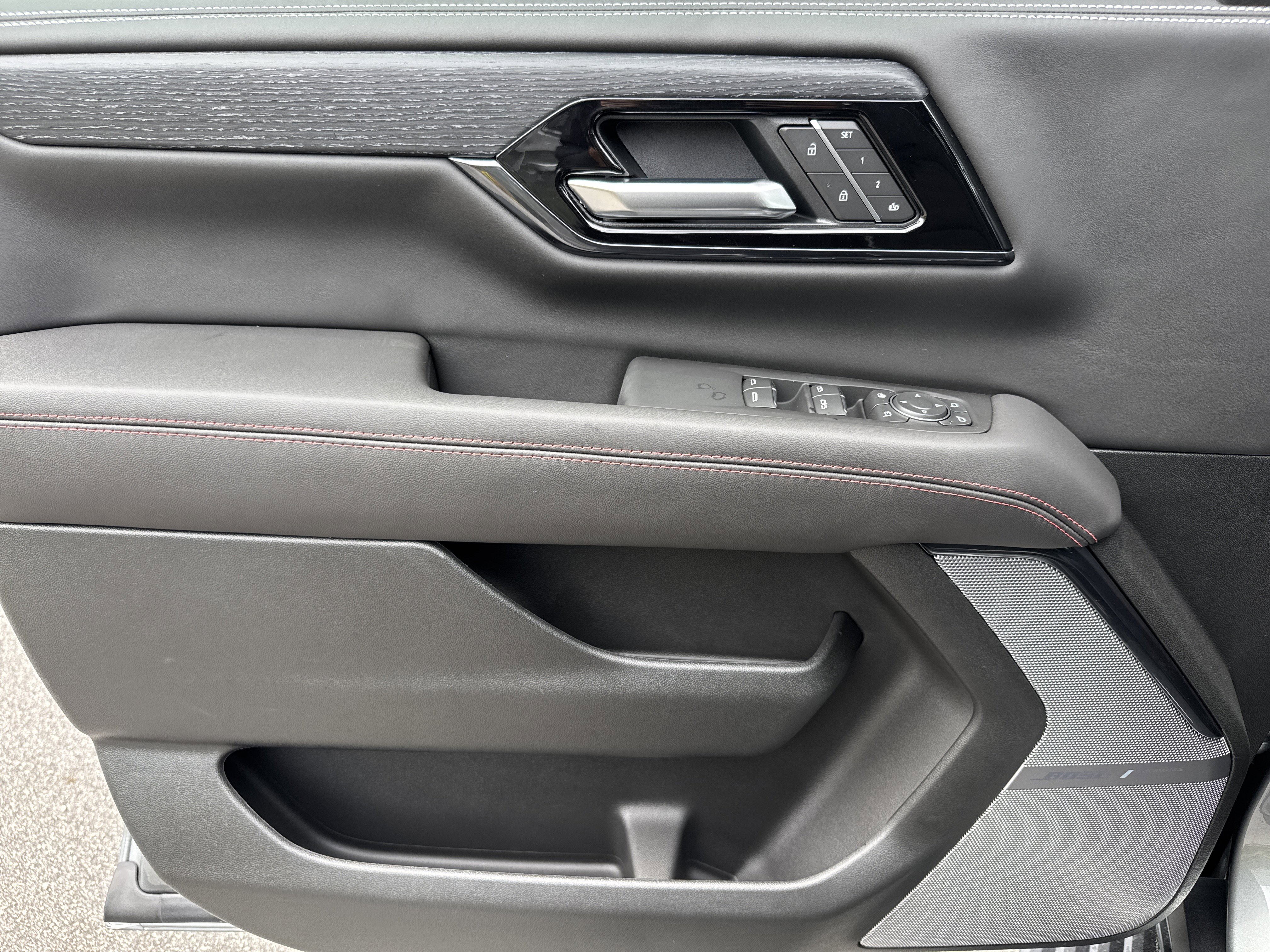 New 2026 GMC Yukon AT4 Ultimate AWD/4WD image 14