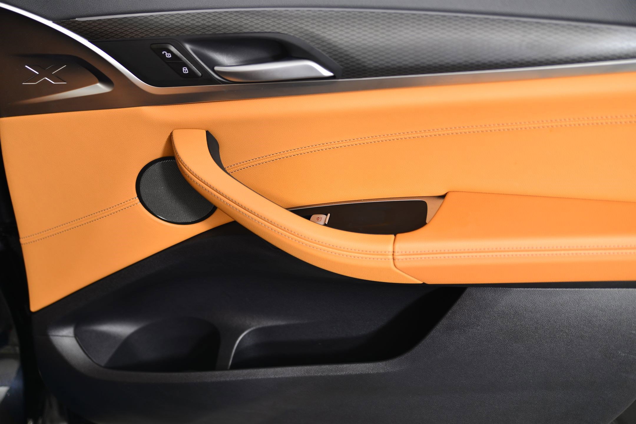 Used 2024 BMW X4 xDrive30i w/ Premium Package image 9