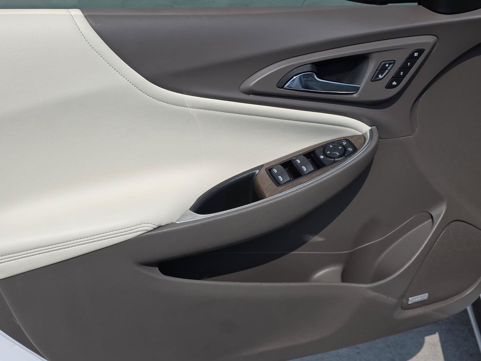 Used 2023 Chevrolet Malibu LT w/ LPO, Floor Liner Package FWD image 15