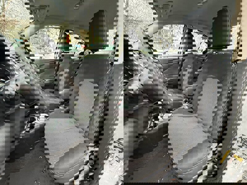 Used 2014 Nissan Versa SV image 12