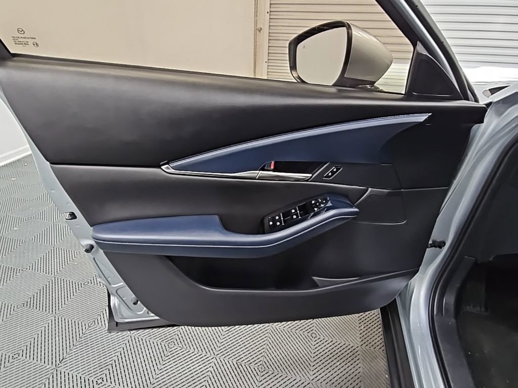 Used 2021 MAZDA CX-30 FWD 2.5 S w/ Preferred Package image 29