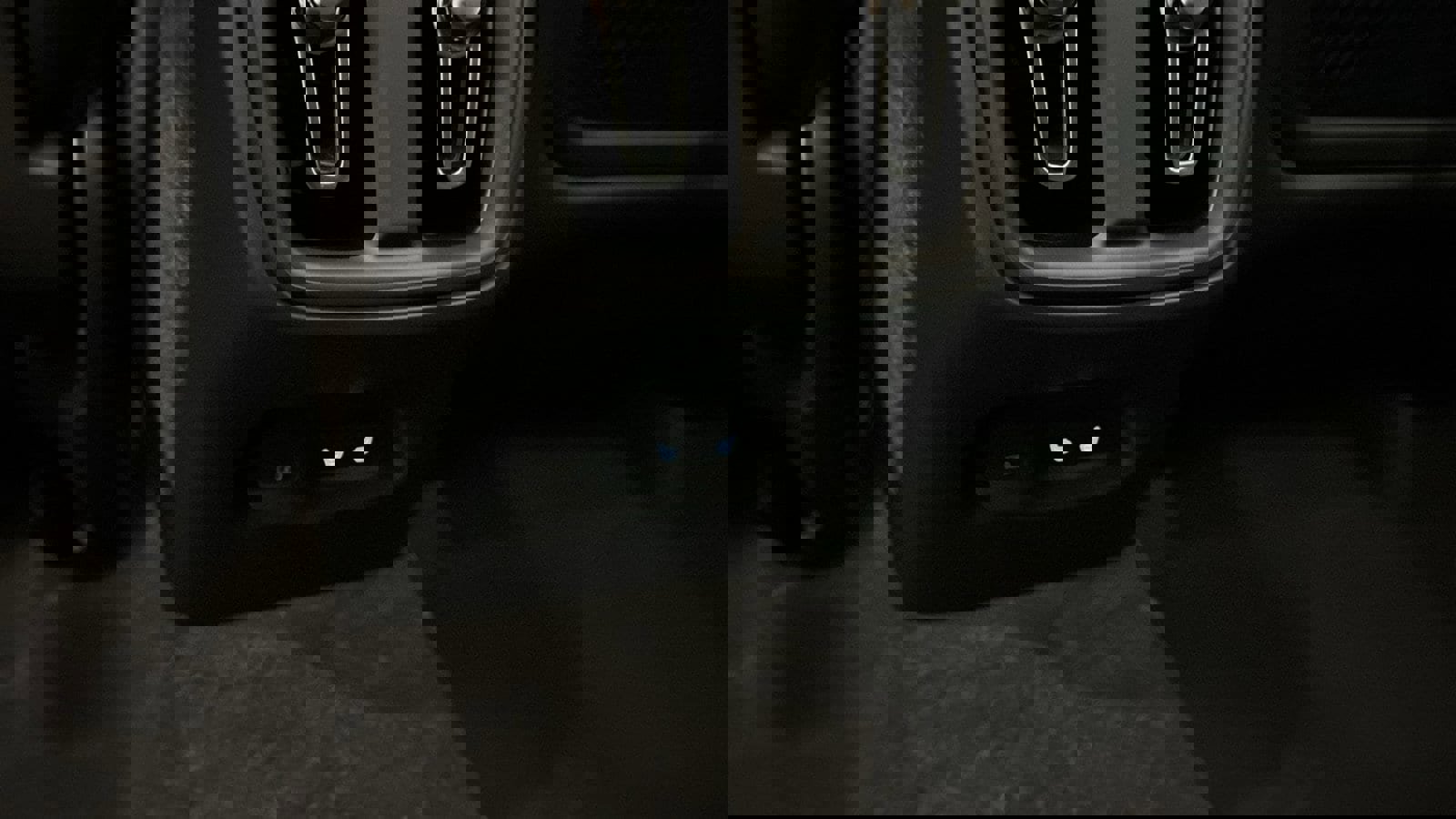 Used 2026 Volvo XC40 B5 Plus w/ Protection Package Premier image 28