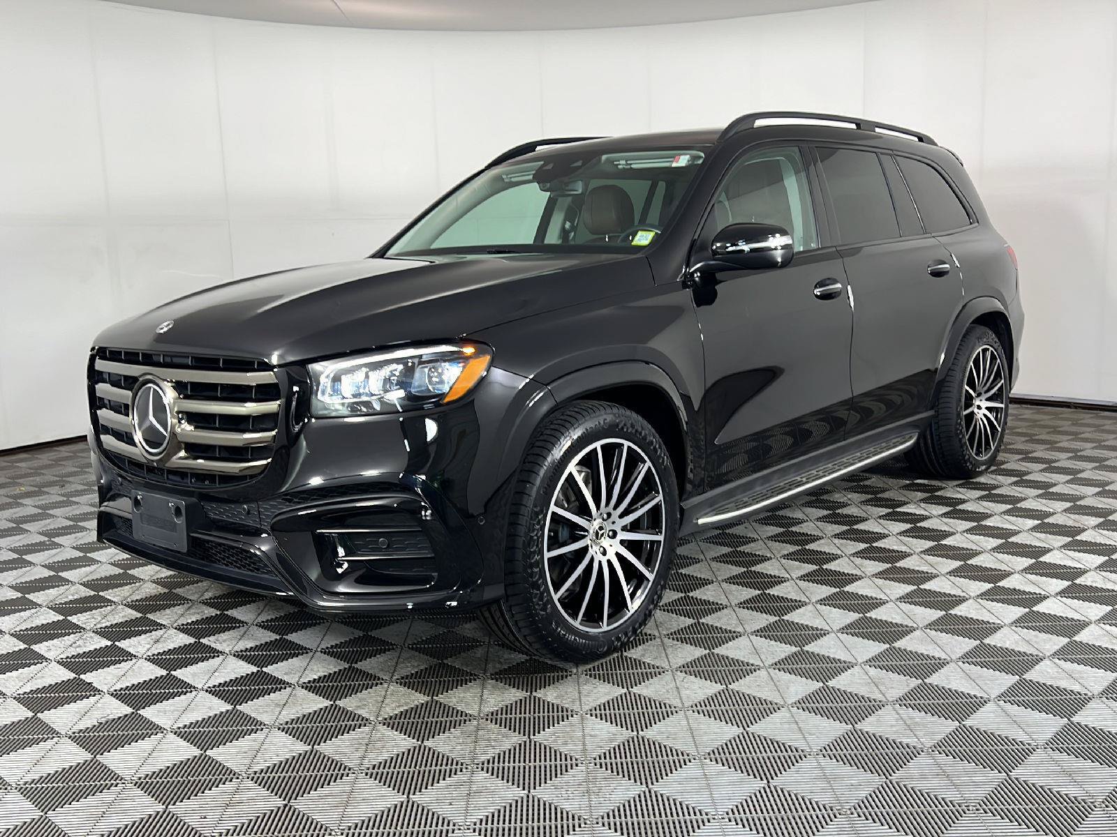 Used 2024 Mercedes-Benz GLS 580 4MATIC image 12