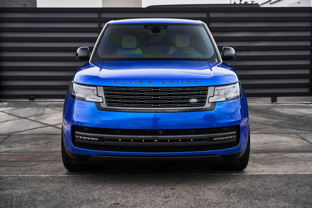Used 2025 Land Rover Range Rover Long Wheelbase SE image 12