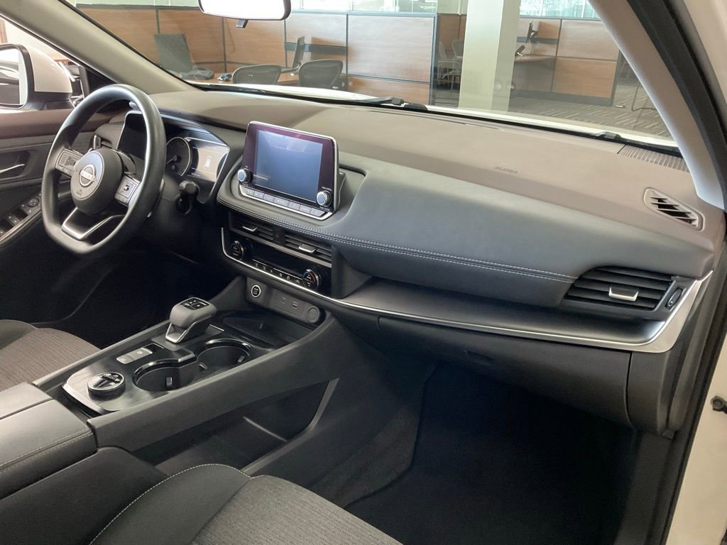 Used 2023 Nissan Rogue SV AWD/4WD image 19