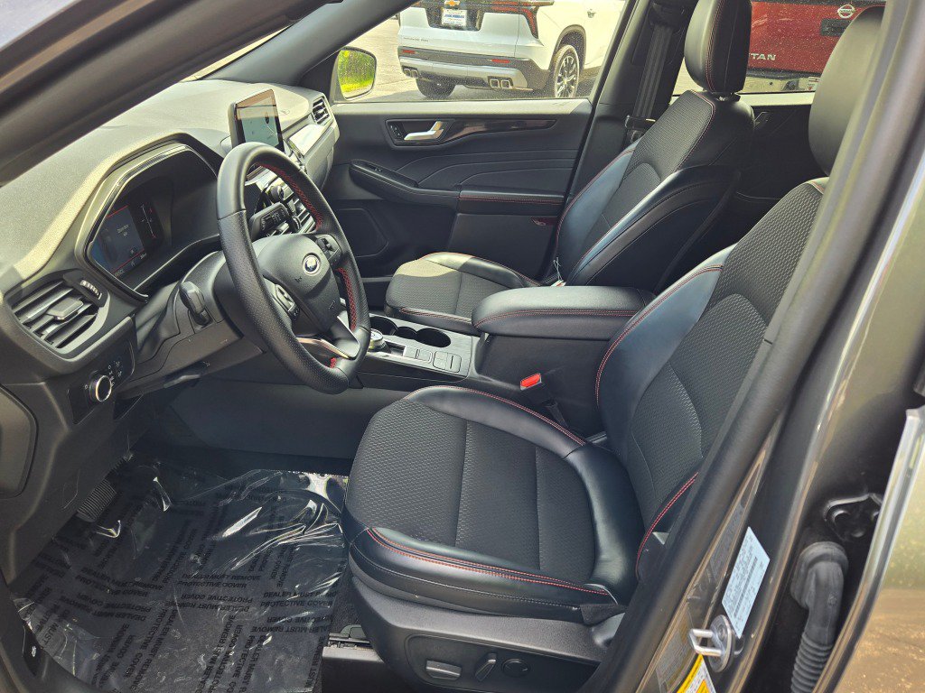 Used 2025 Ford Escape ST-Line AWD/4WD image 22